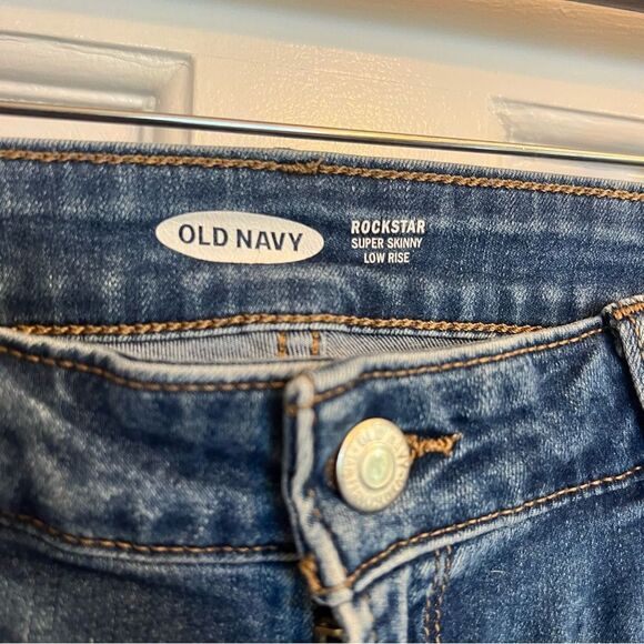 Old Navy Women's Rockstar Skinny Jeans - Picture 6 of 9